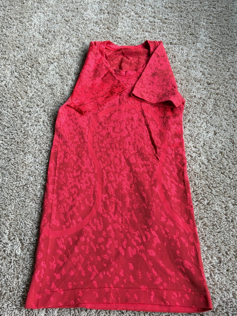 lululemon athletica Red Short-Sleeve swiftly tech